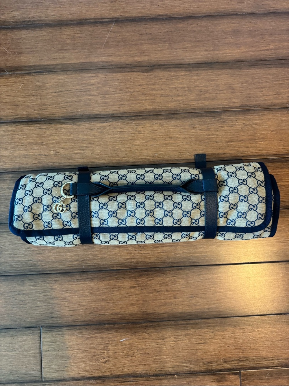 Gucci Beige & Navy GG Supreme Roll-Up Pet Bed